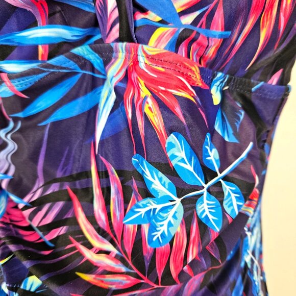 Womens Large Tropical Print One-Piece Swimsuit Adjustable Strap Ruched Detailing - Picture 9 of 10